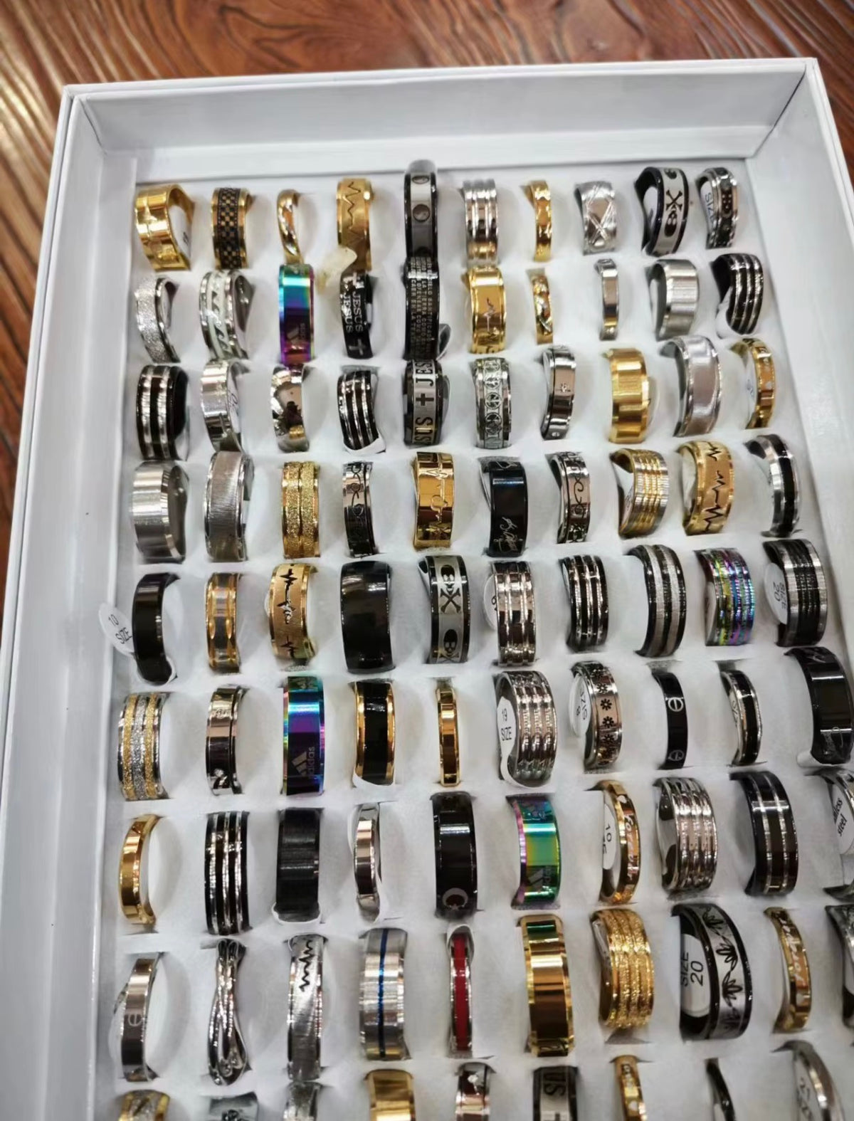 Stainless Steel Mixed Ring Tray. 100 Rings