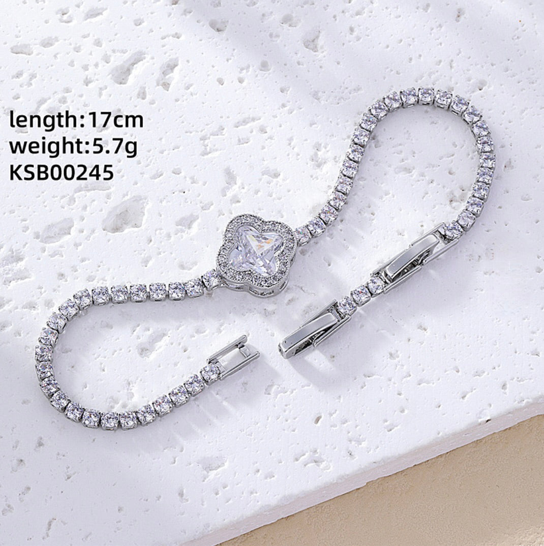 Clover Tennis Bracelet Gold Silver Plated