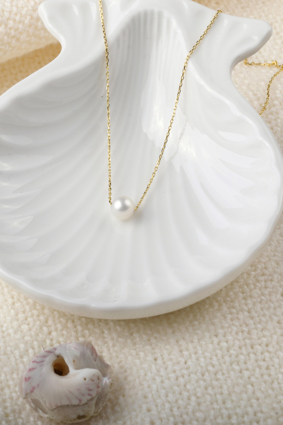Single Pearl of Love Necklace - Gold Chain Gift2